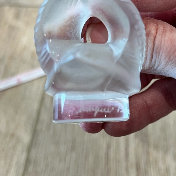 Lalique France signed Frosted Glass Swan Figurine - Picture 3 of 3